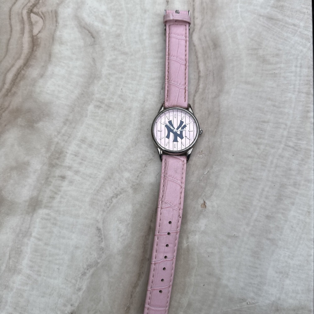 Women's NEW YORK YANKEES Game Time MLB Baseball Silver Tone Watch, Pink Band